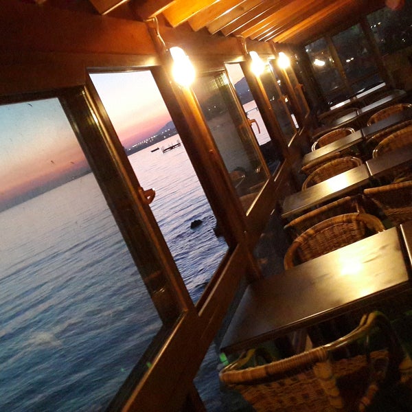 11/6/2013 tarihinde SET Beach &amp; Restaurantziyaretçi tarafından SET Beach &amp; Restaurant'de çekilen fotoğraf