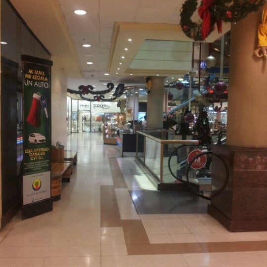 12/18/2012 tarihinde Cristian C.ziyaretçi tarafından Mall Arauco Chillán'de çekilen fotoğraf