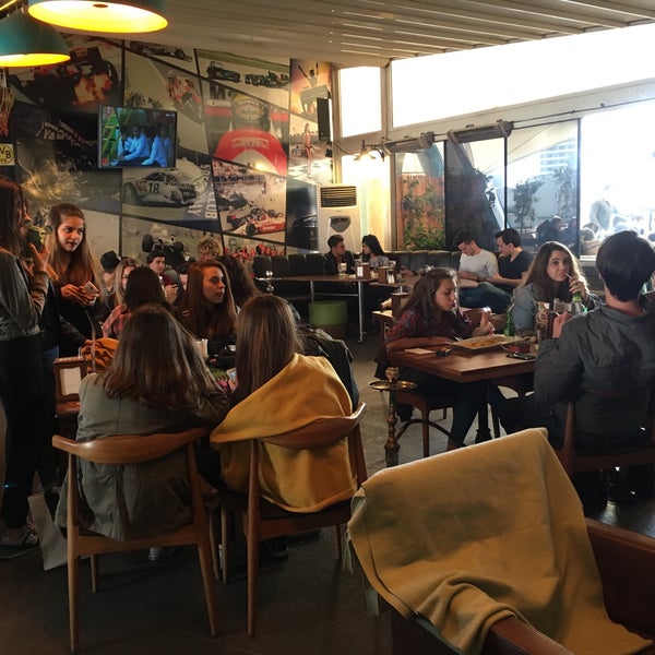 4/1/2017 tarihinde Bülent C.ziyaretçi tarafından Jura Teras Cafe &amp; Restaurant Bar'de çekilen fotoğraf