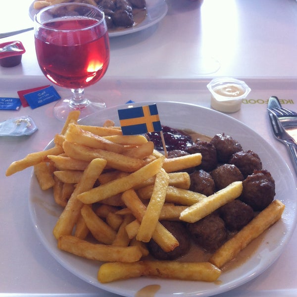 Photo taken at IKEA by Stien P. on 4/8/2015