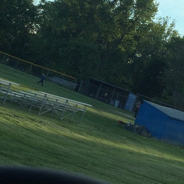 Photo prise au Grace Baptist Church par Elizabeth W. le5/23/2014