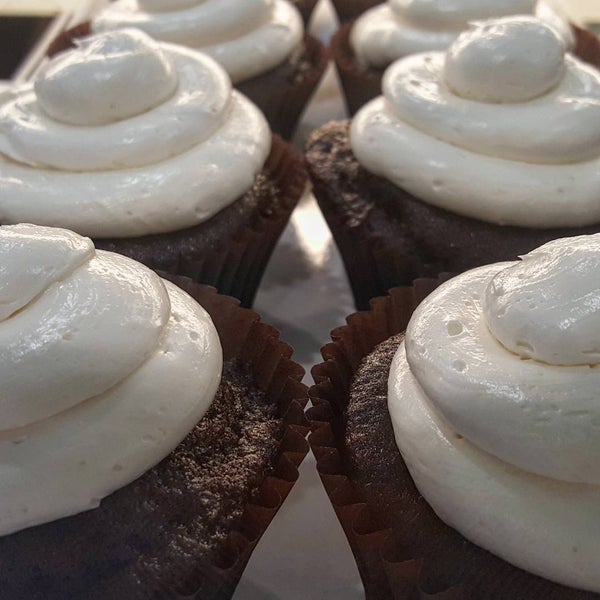 Sweet Arleen's Cupcake Shop in Westlake Village