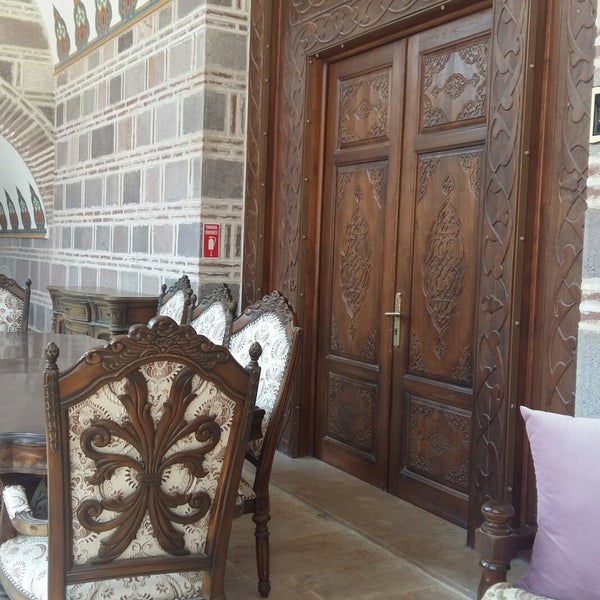Photo taken at Kanuni Kervansaray Historical Hotel by Belkıs G. on 8/21/2018