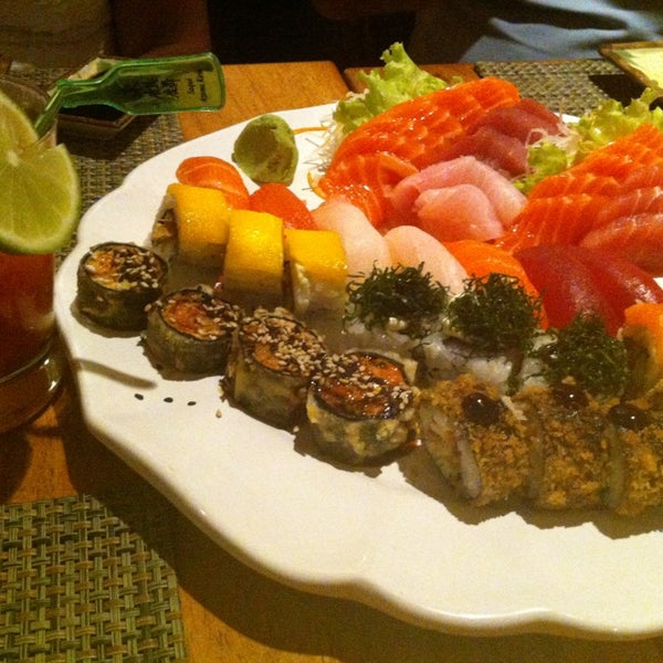 Снимок сделан в Restaurante Sapporo - Itaim Bibi пользователем Nathalia H. 1/17/2014