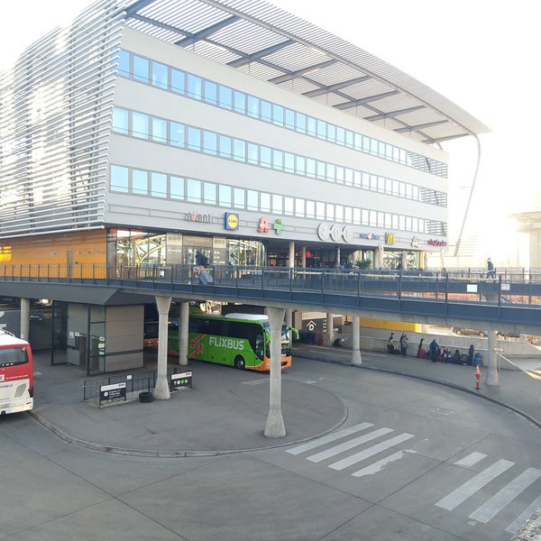 Photo prise au Gare routière de Munich par Liiiz Q. le12/26/2018