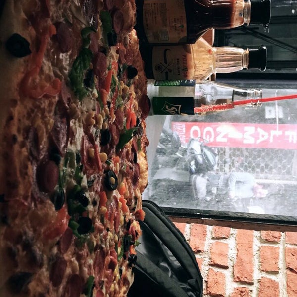 Photo taken at Pizza2Go by Bilge Ç. on 2/13/2018