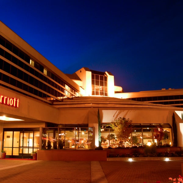 Foto scattata a Walnut Creek Marriott da Walnut Creek Marriott il 11/6/2013