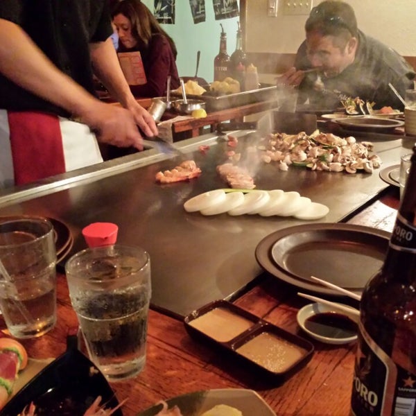 Foto scattata a Kobe Japanese Steak House &amp; Oku&#39;s Sushi Bar da Chandler F. il 4/13/2014