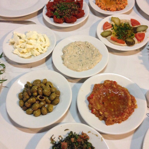 Foto diambil di Seviç Restoran oleh 🍾🍾🍾🍾 pada 3/16/2015