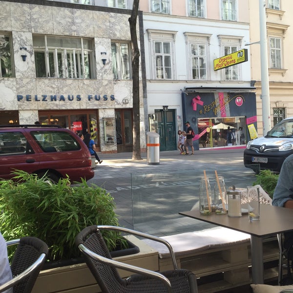 Das Foto wurde bei lutz - die bar von M. G. S. am 7/22/2016 aufgenommen