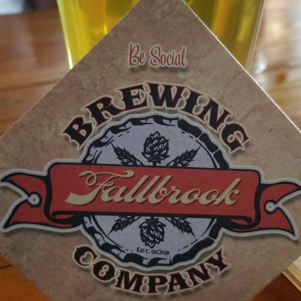 Foto scattata a Fallbrook Brewing Company da Mark P. il 4/15/2018