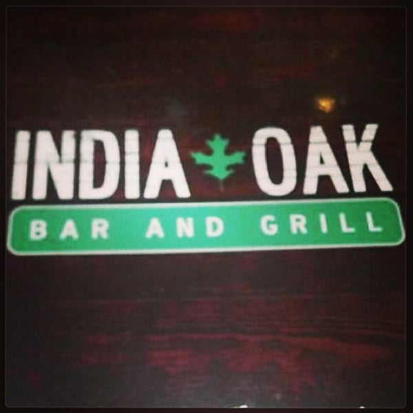 Foto tirada no(a) India Oak Grill por Jude D. em 7/2/2013