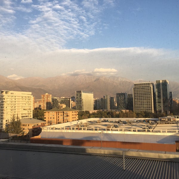 4/4/2017 tarihinde Shane M.ziyaretçi tarafından Courtyard by Marriott Santiago Las Condes'de çekilen fotoğraf