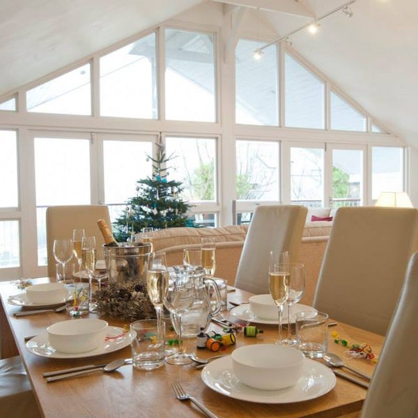 Guests of Carbis Bay Holidays over New Years Eve will enjoy a bottle of Camel Valley bubbly and locally made mince pies and chocolates as a gift from us!  St Ives is a great place to celebrate.