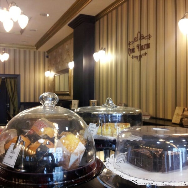 3/18/2014 tarihinde Nuria R.ziyaretçi tarafından Café Tolstoi'de çekilen fotoğraf