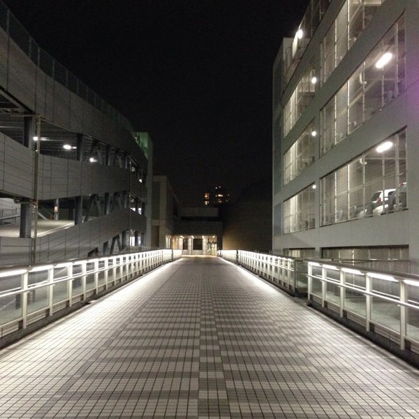 ワールドビジネスガーデン 駐車場 千葉市 千葉県