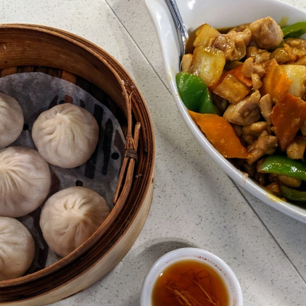 Lin's Chinese Cuisine and Tea House Chinese Restaurant in Vancouver