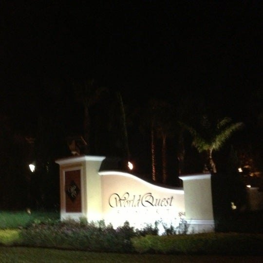 Foto tomada en WorldQuest Orlando Resort  por Cyndee H. el 11/9/2012