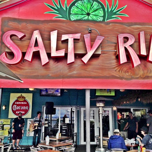 Foto diambil di Salty Rim Grill oleh Cyndee H. pada 3/26/2013