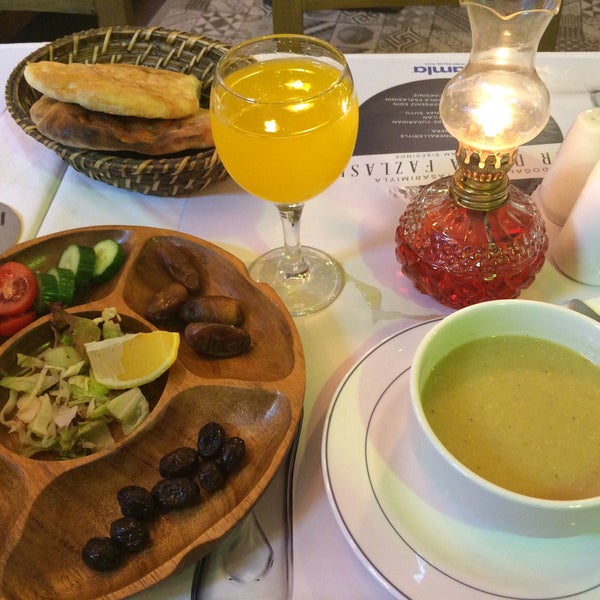 Photo taken at Sır Evi Restaurant by Gökmen🌹 on 7/1/2016