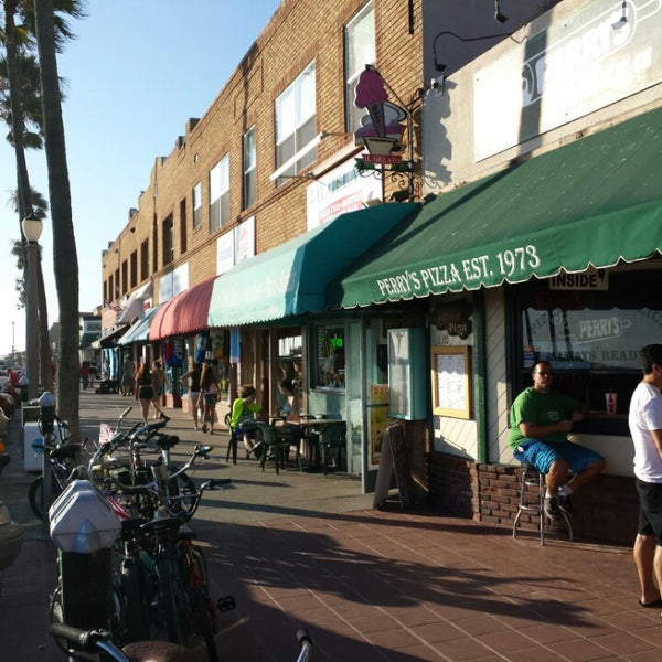 Perry's Pizza (Now Closed) Newport Pier Newport Beach, CA