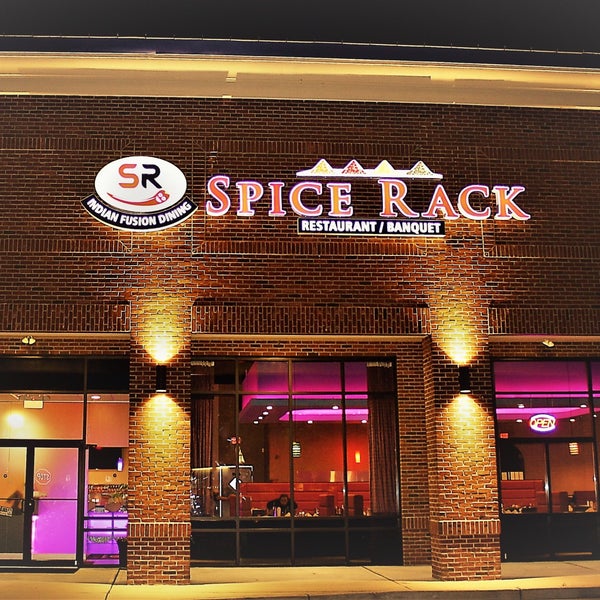 Foto tomada en Spice Rack Indian Fusion Dining  por nitin c. el 7/31/2017