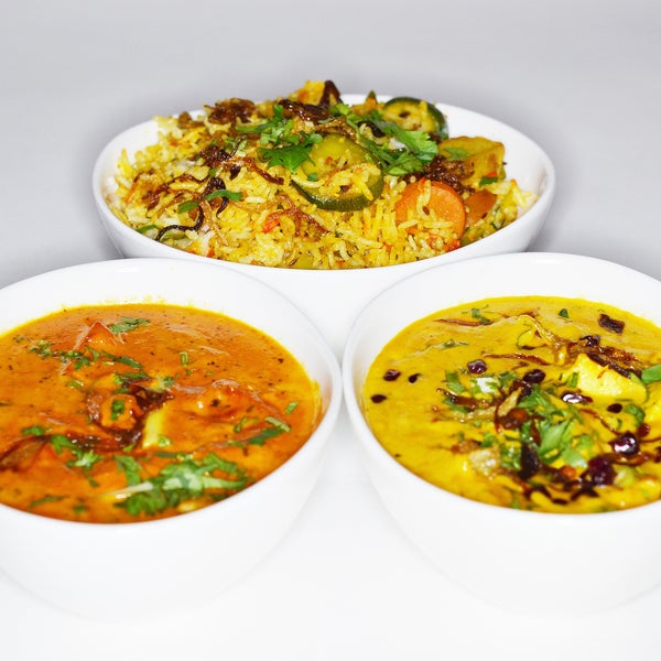 รูปภาพถ่ายที่ Spice Rack Indian Fusion Dining โดย Spice Rack Indian Fusion Dining เมื่อ 8/27/2014