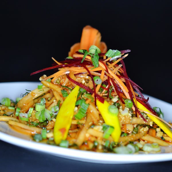8/27/2014 tarihinde Spice Rack Indian Fusion Diningziyaretçi tarafından Spice Rack Indian Fusion Dining'de çekilen fotoğraf
