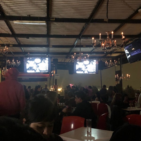 Photo taken at Deck Burger, Pizza &amp; Wings by Nayeli C. on 11/11/2018