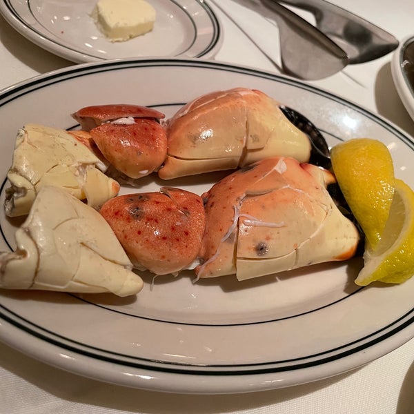 Photo taken at Joe&#39;s Seafood, Prime Steak &amp; Stone Crab by Mengying L. on 2/27/2023