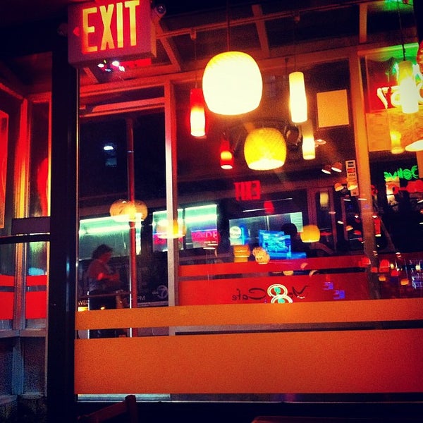 9/14/2012에 Adam님이 Yola&#39;s Cafe에서 찍은 사진