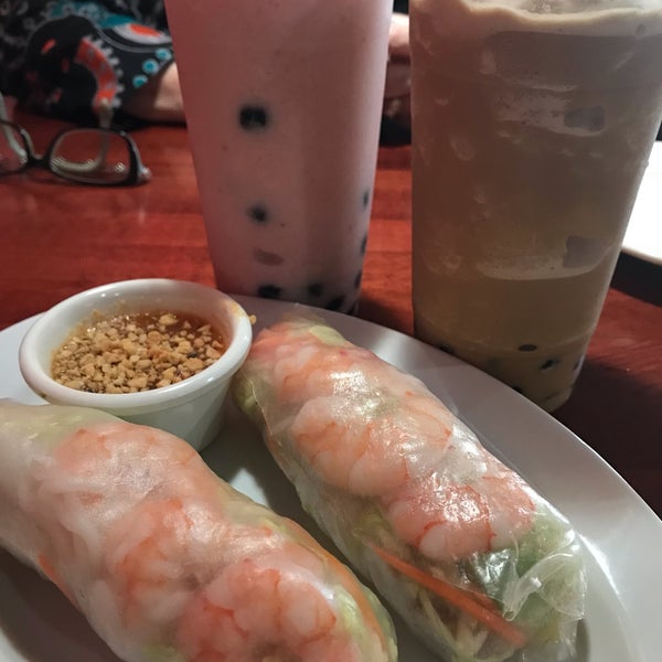 6/2/2019에 Phillip D.님이 Sikhay Thai Lao Restaurant &amp; Boba Tea에서 찍은 사진