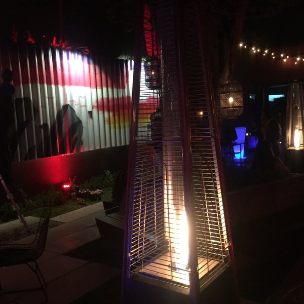 Photo taken at Dakota Steakhouse &amp; Bar by Hugo L. on 11/4/2015