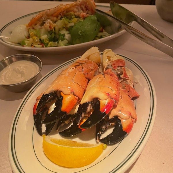 รูปภาพถ่ายที่ Joe&#39;s Seafood, Prime Steak &amp; Stone Crab โดย Paris R. เมื่อ 9/3/2022