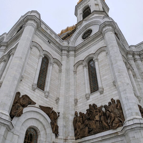 Foto diambil di Cathedral of Christ the Saviour oleh Stefano P. pada 1/9/2022