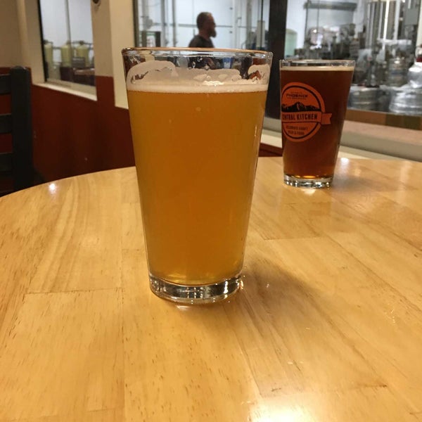 Photo taken at The Phoenix Ale Brewery by Martin H. on 7/18/2019