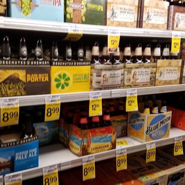 Safeway Grocery Store in Vallejo