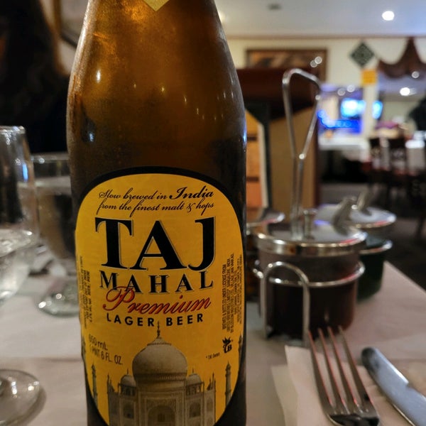 Photo taken at India&#39;s Tandoori Halal Restaurant by Omar M. on 10/24/2021