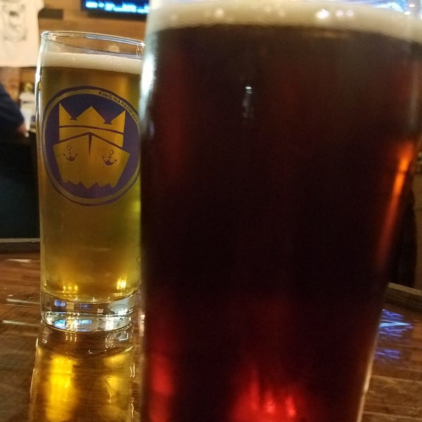 Photo taken at King Harbor Brewing Company by Omar M. on 11/22/2018