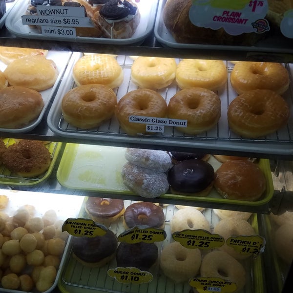 5/29/2019 tarihinde Omar M.ziyaretçi tarafından DK&#39;s Donuts and Bakery'de çekilen fotoğraf