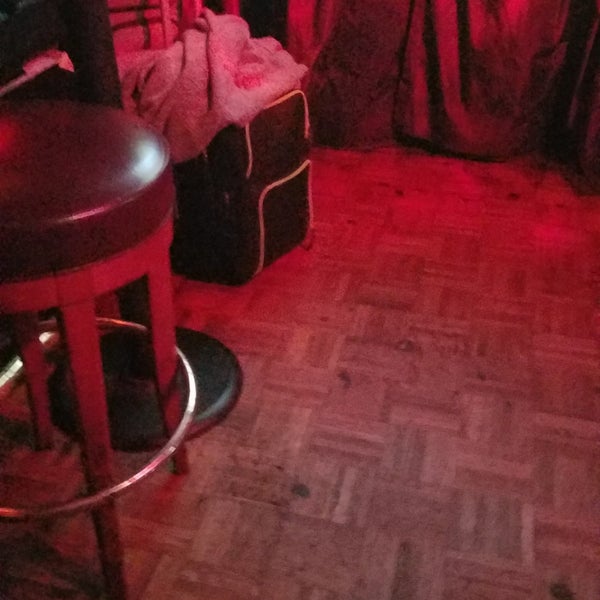 11/8/2019에 Omar M.님이 Backstage Bar &amp; Grill에서 찍은 사진