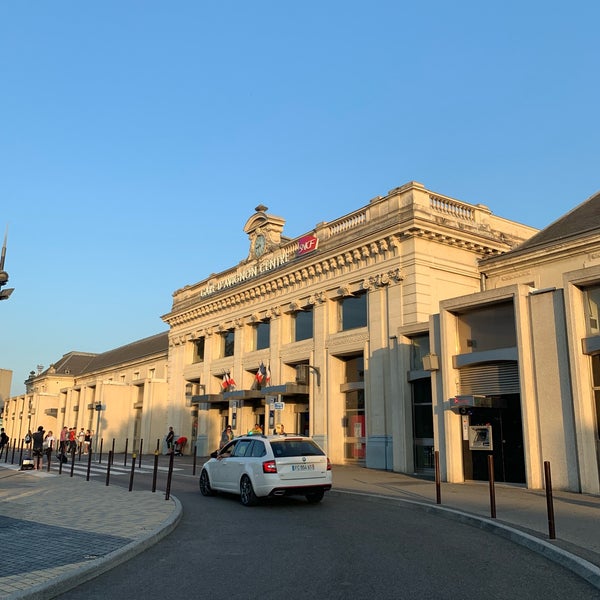 Photo taken at Gare SNCF d&#39;Avignon-Centre by Ismail F. on 7/1/2019