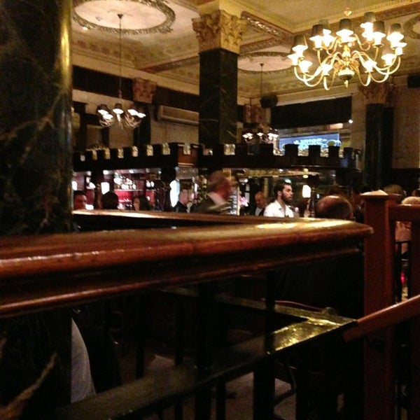 Drum & Monkey Pub in Glasgow