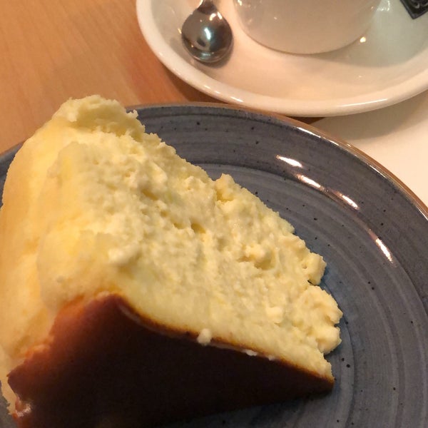 Foto scattata a Eywa Coffee &amp; Cake da Güray il 7/6/2019