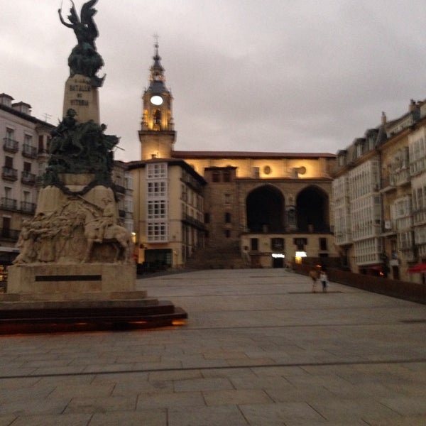 6/10/2014 tarihinde Jaume D.ziyaretçi tarafından Silken Ciudad de Vitoria'de çekilen fotoğraf