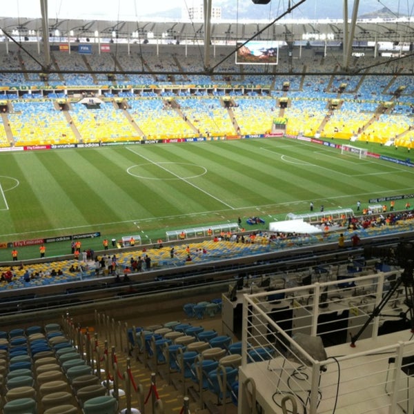 Foto tirada no(a) Estádio Jornalista Mário Filho (Maracanã) por Alberto A. em 6/20/2013