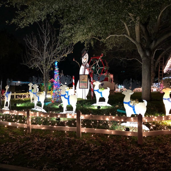 Windcrest Neighborhood Of Lights Northeast San Antonio 3 tips