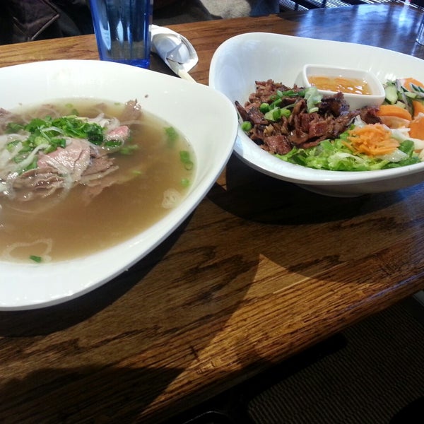 Photo taken at Pho D&#39;Lite by Anna S. on 11/17/2014