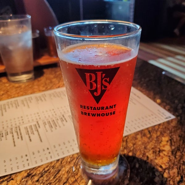 Photo taken at BJ&#39;s Restaurant &amp; Brewhouse by Dillan W. on 8/27/2020