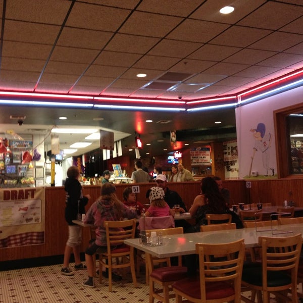 Foto tomada en The Original Graziano&#39;s Pizza Restaurant  por Sunshine D. el 1/22/2013